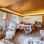 Apartment Haus Alpenveilchen - 2 *